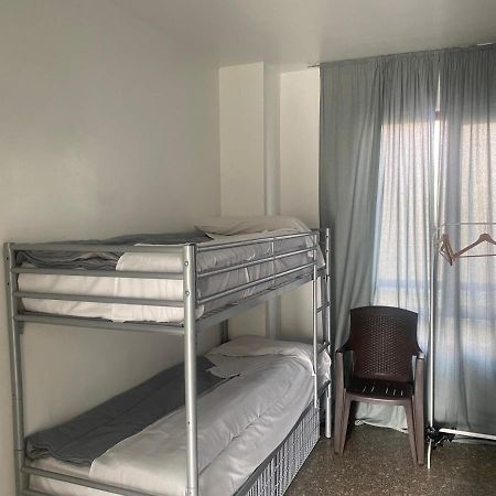 Mrhostel Milano Bagian luar foto