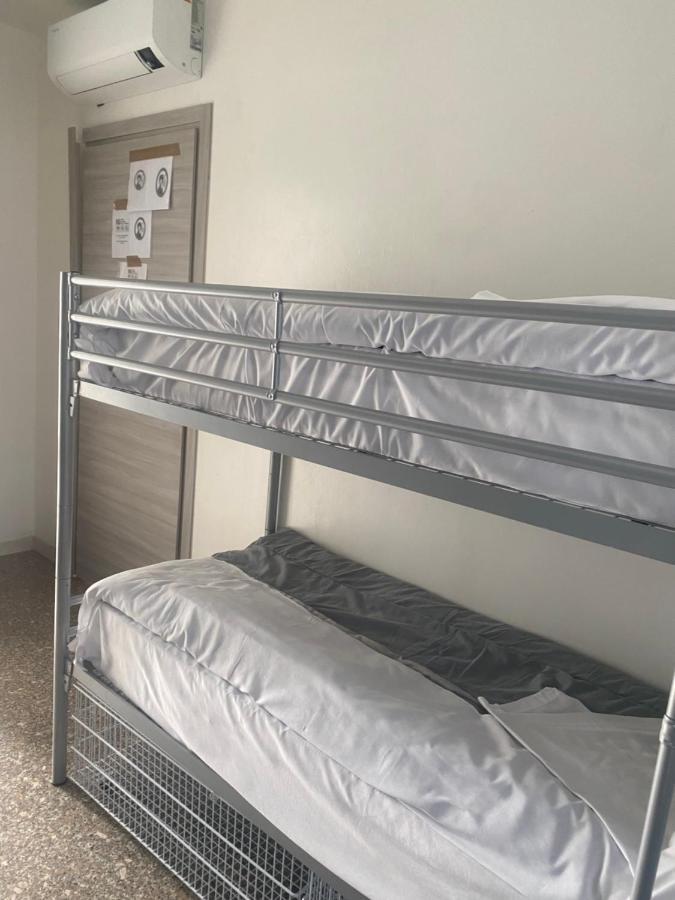 Mrhostel Milano Bagian luar foto