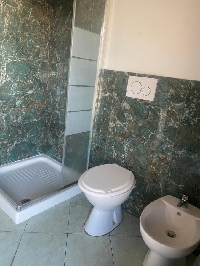 Mrhostel Milano Bagian luar foto