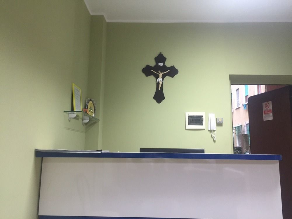 Mrhostel Milano Bagian luar foto