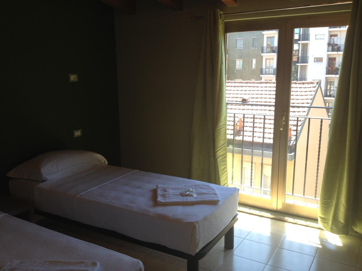 Mrhostel Milano Bagian luar foto
