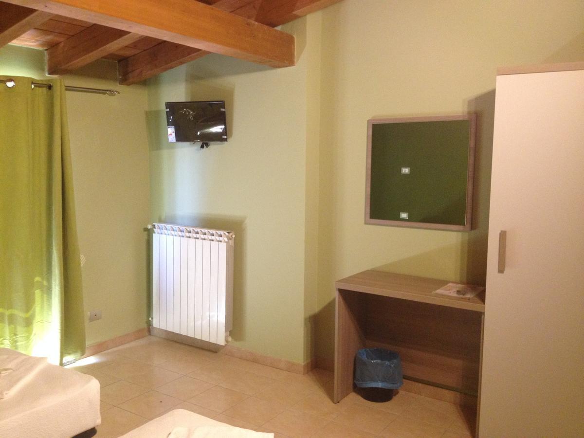 Mrhostel Milano Bagian luar foto