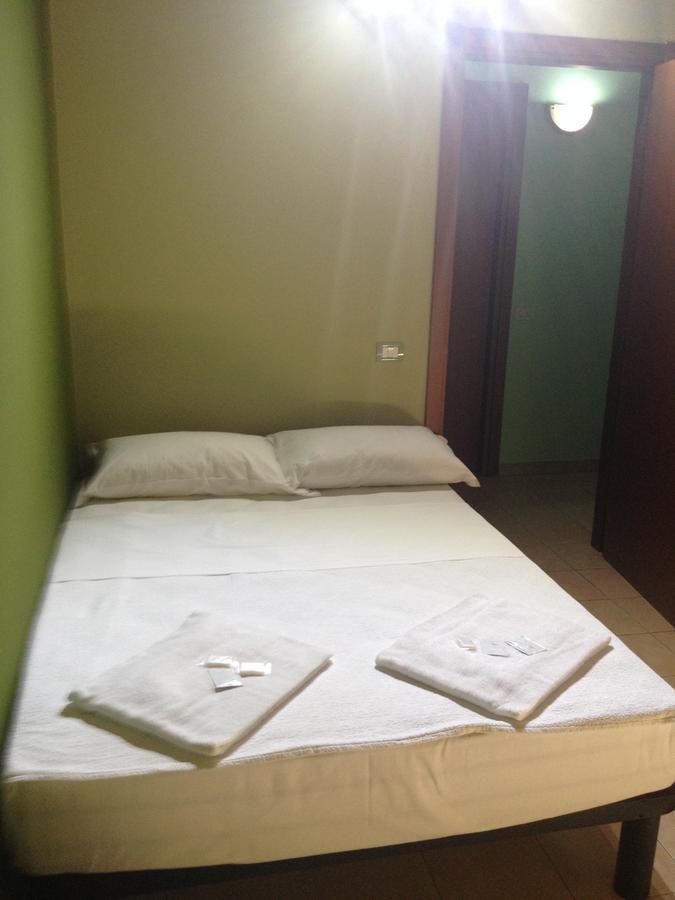 Mrhostel Milano Bagian luar foto
