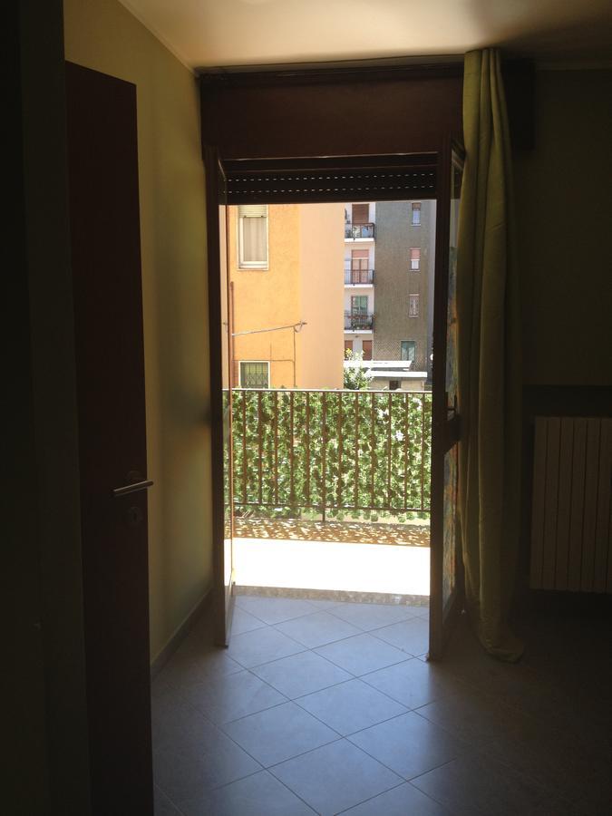 Mrhostel Milano Bagian luar foto