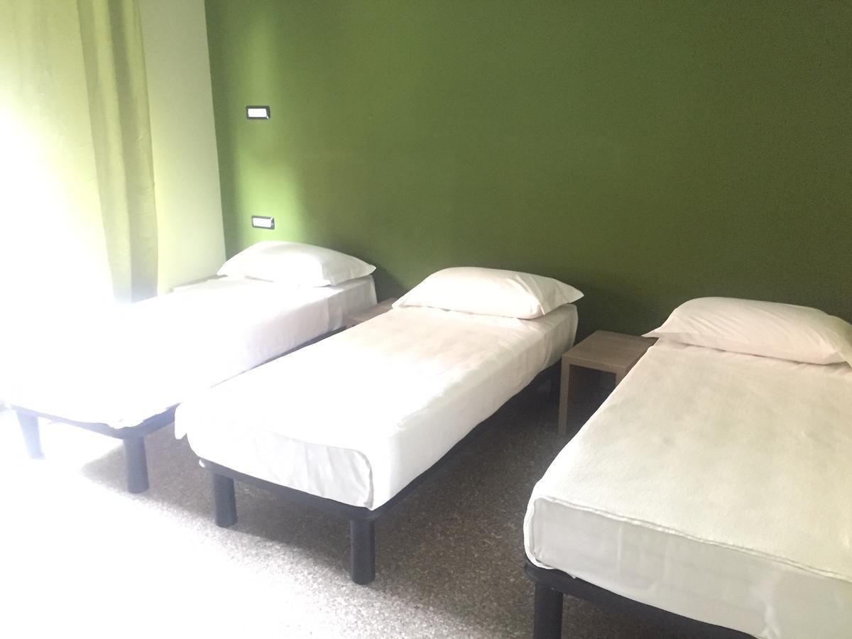 Mrhostel Milano Bagian luar foto