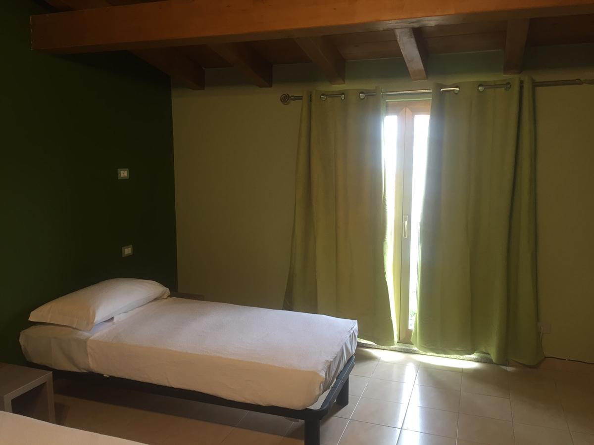 Mrhostel Milano Bagian luar foto
