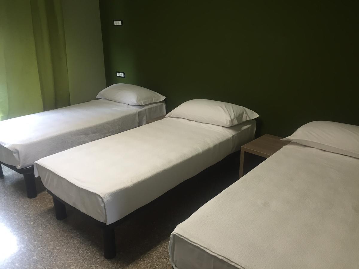Mrhostel Milano Bagian luar foto